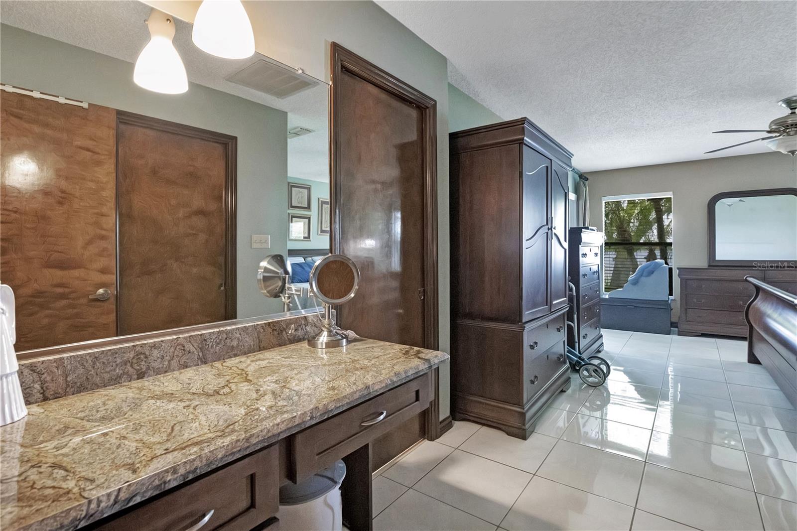 884 W LAKE HOLDEN PT, ORLANDO, FL — photo 17