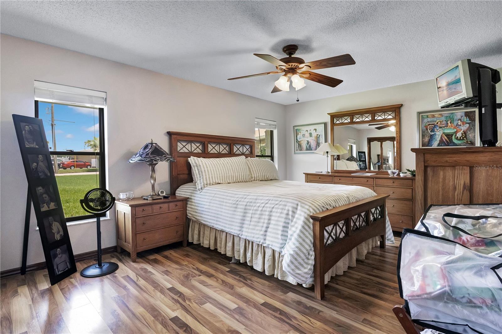 884 W LAKE HOLDEN PT, ORLANDO, FL — photo 22