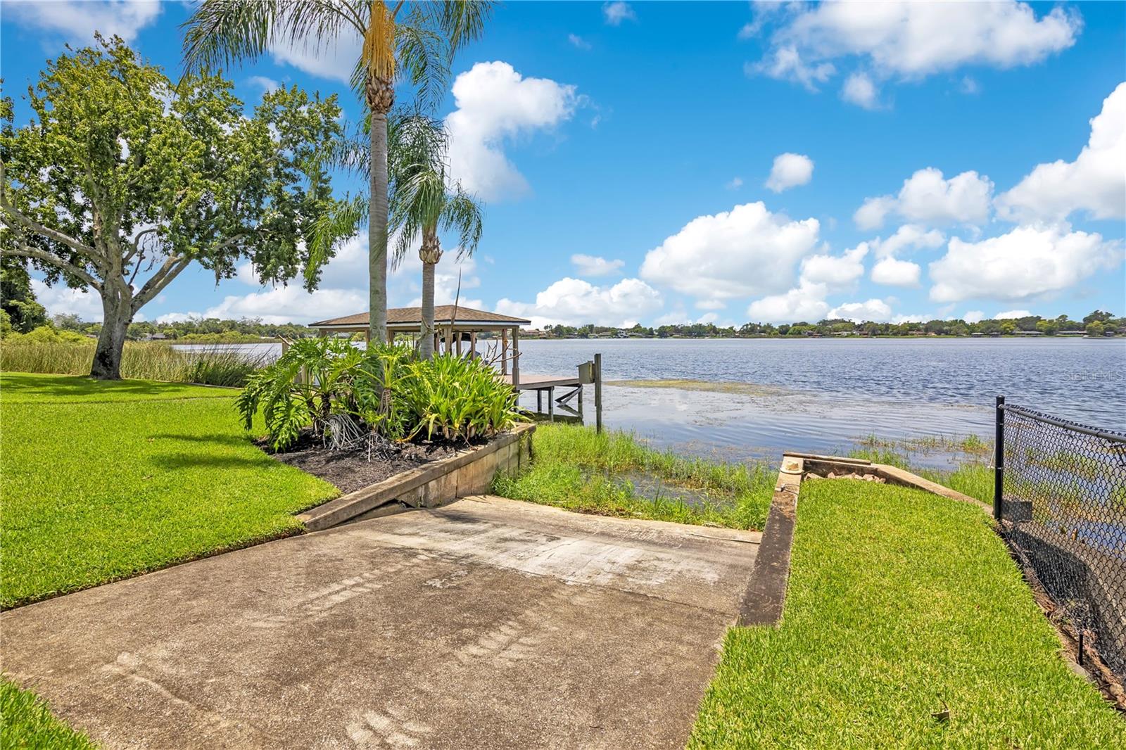 884 W LAKE HOLDEN PT, ORLANDO, FL — photo 36