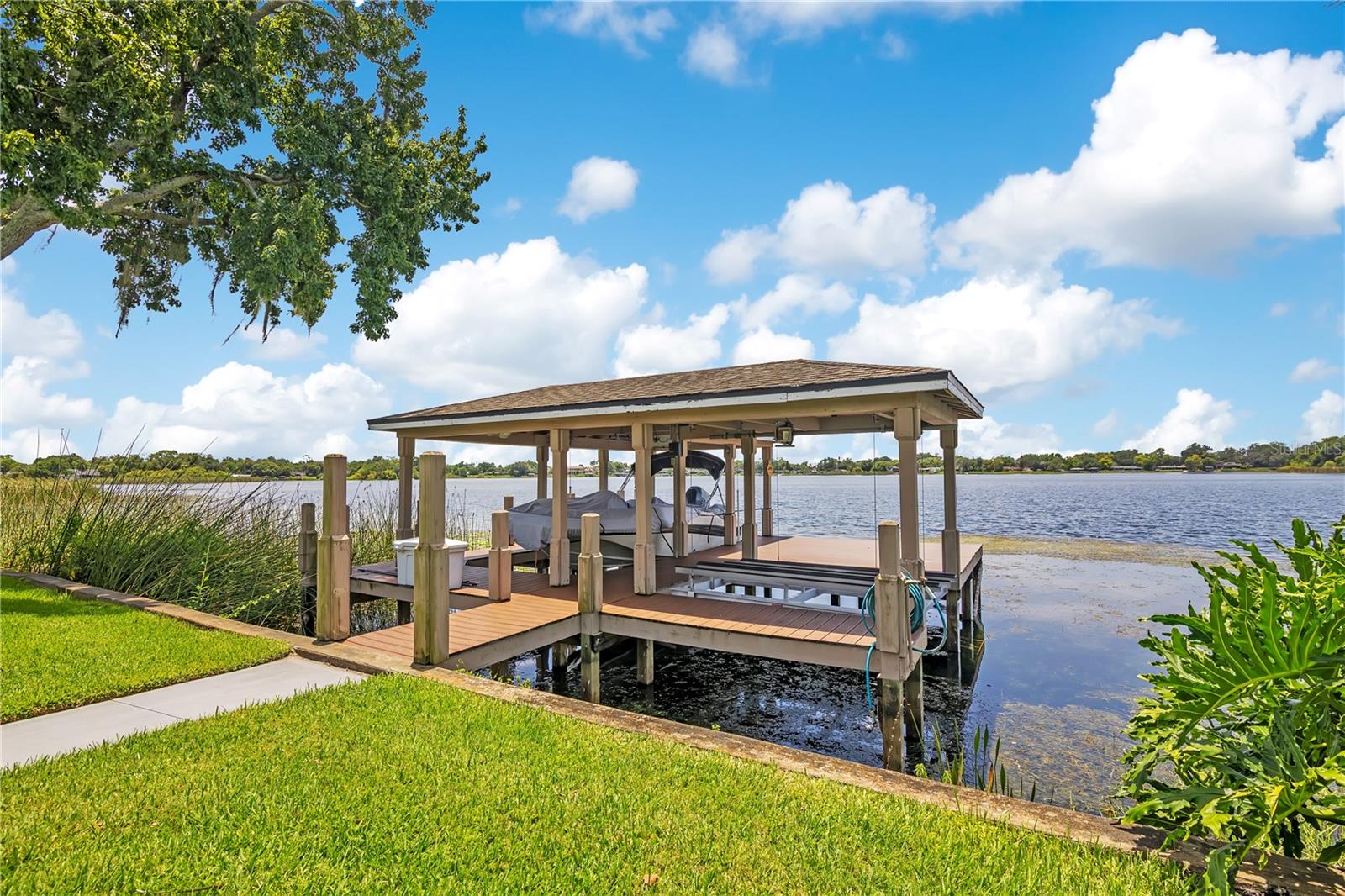 884 W LAKE HOLDEN PT, ORLANDO, FL — photo 37