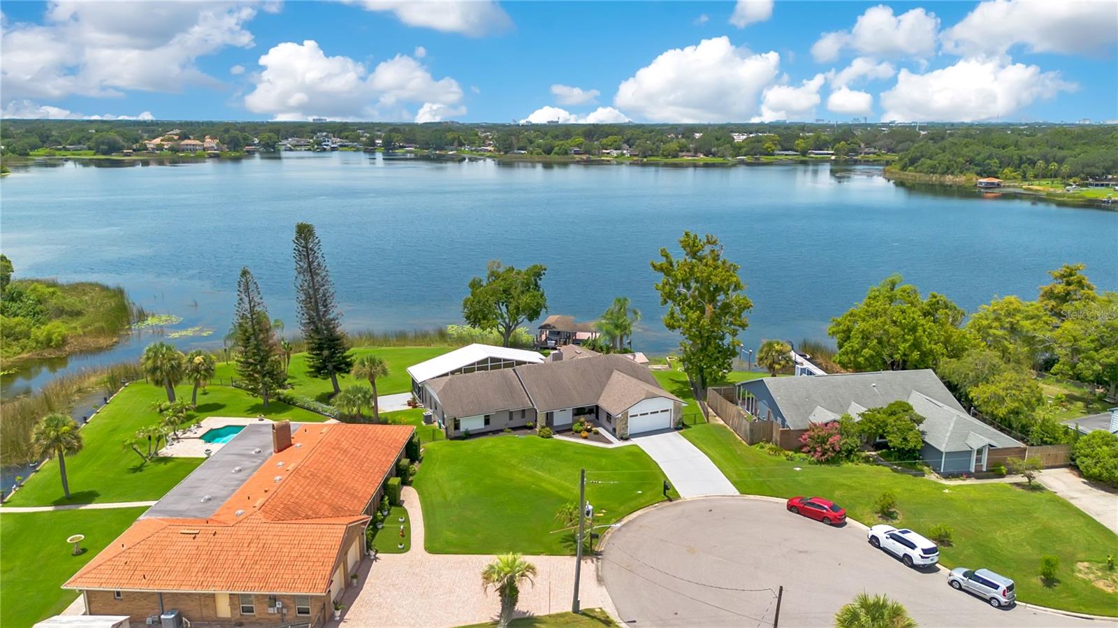 884 W LAKE HOLDEN PT, ORLANDO, FL