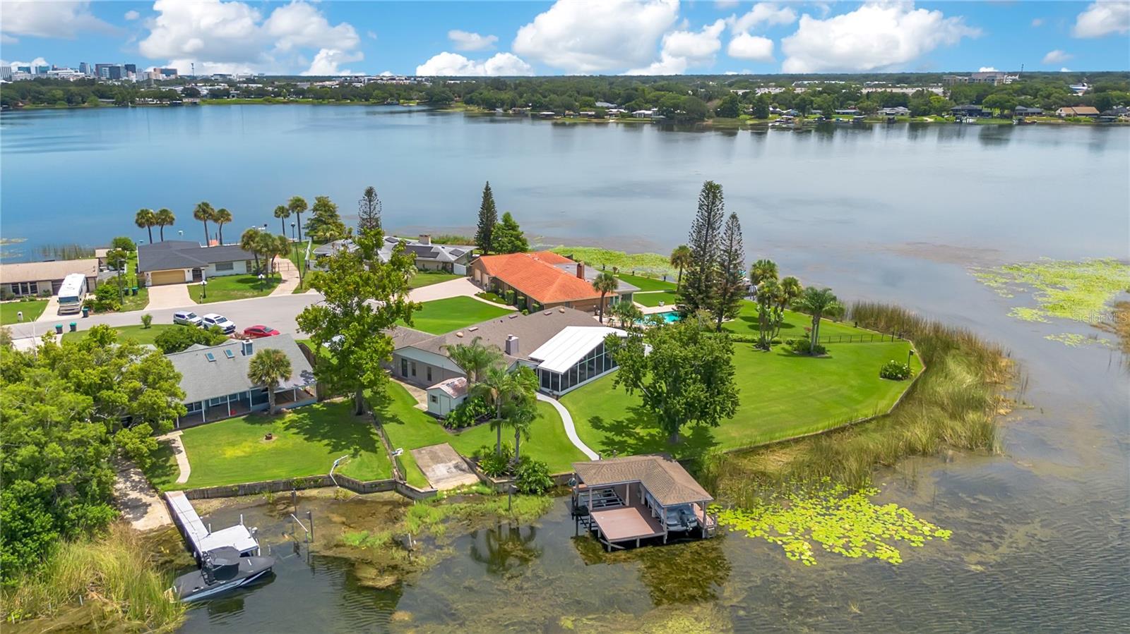 884 W LAKE HOLDEN PT, ORLANDO, FL — photo 46