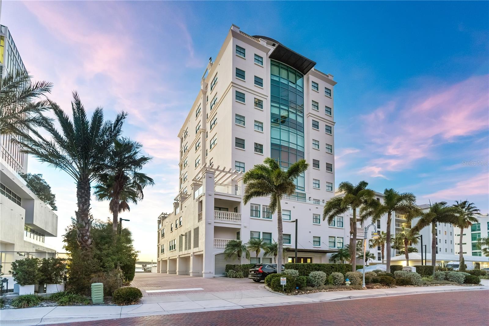 258 GOLDEN GATE PT #701, SARASOTA, FL