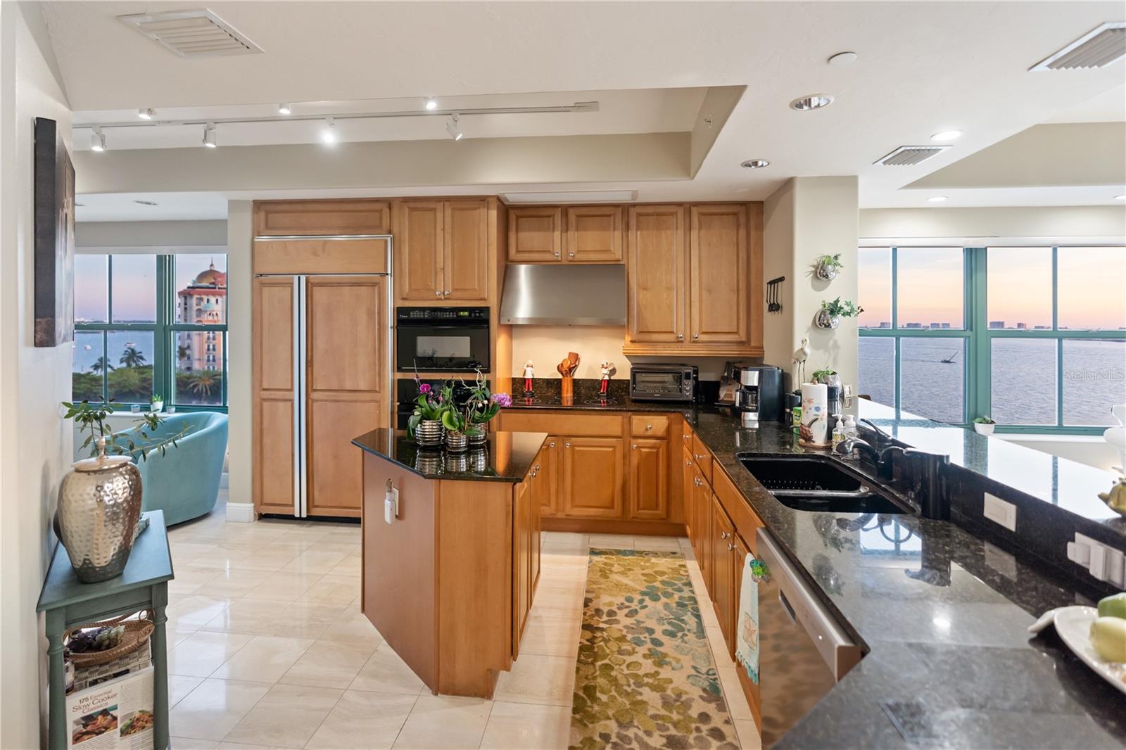 258 GOLDEN GATE PT #701, SARASOTA, FL — photo 18