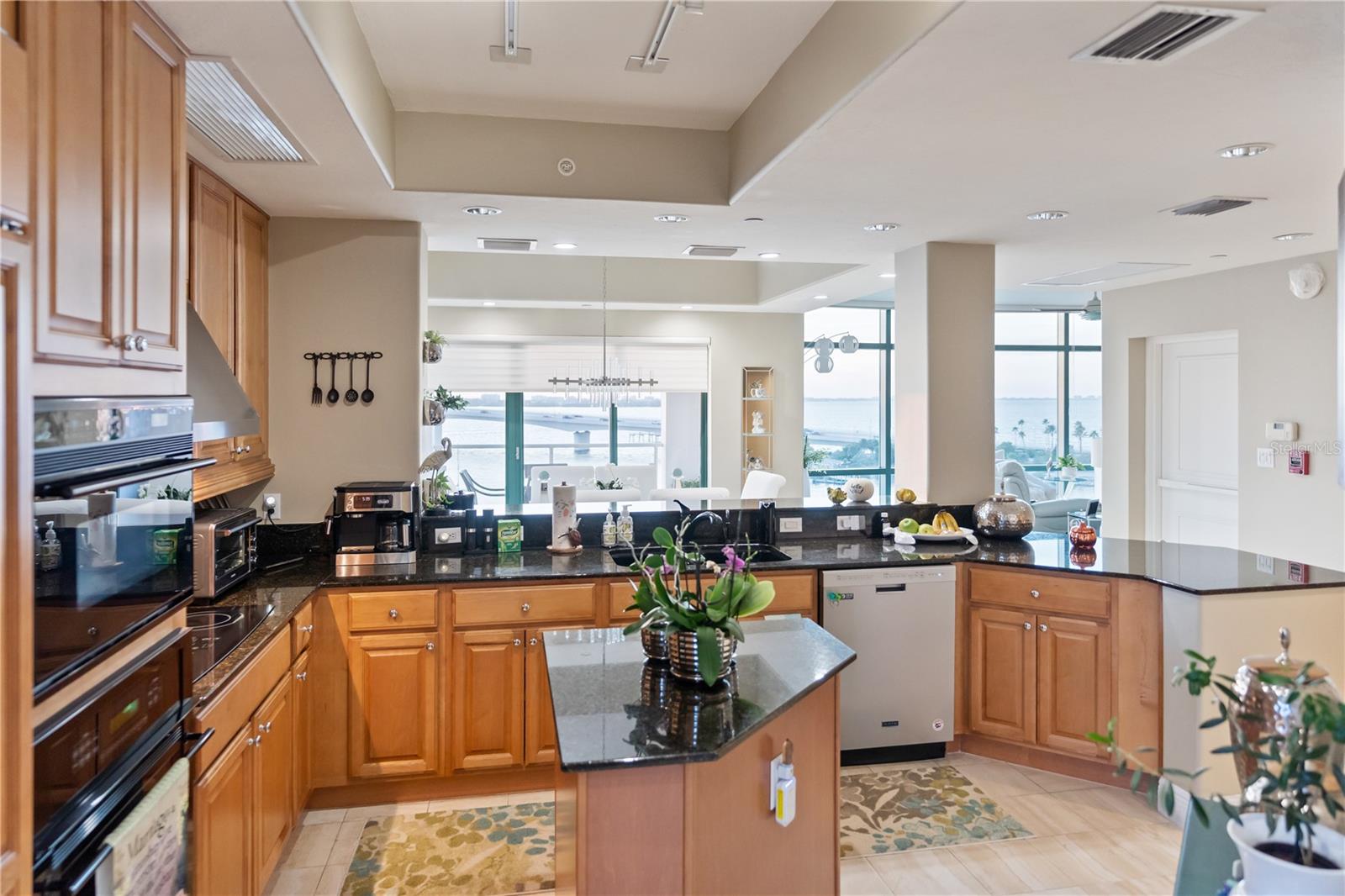 258 GOLDEN GATE PT #701, SARASOTA, FL — photo 22
