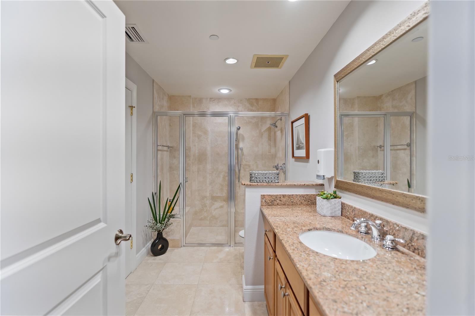 258 GOLDEN GATE PT #701, SARASOTA, FL — photo 26