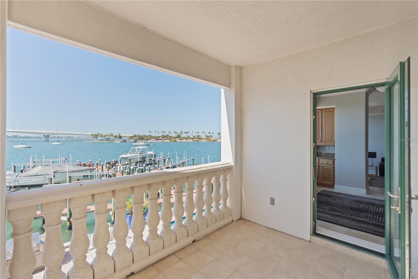 258 GOLDEN GATE PT #701, SARASOTA, FL — photo 42