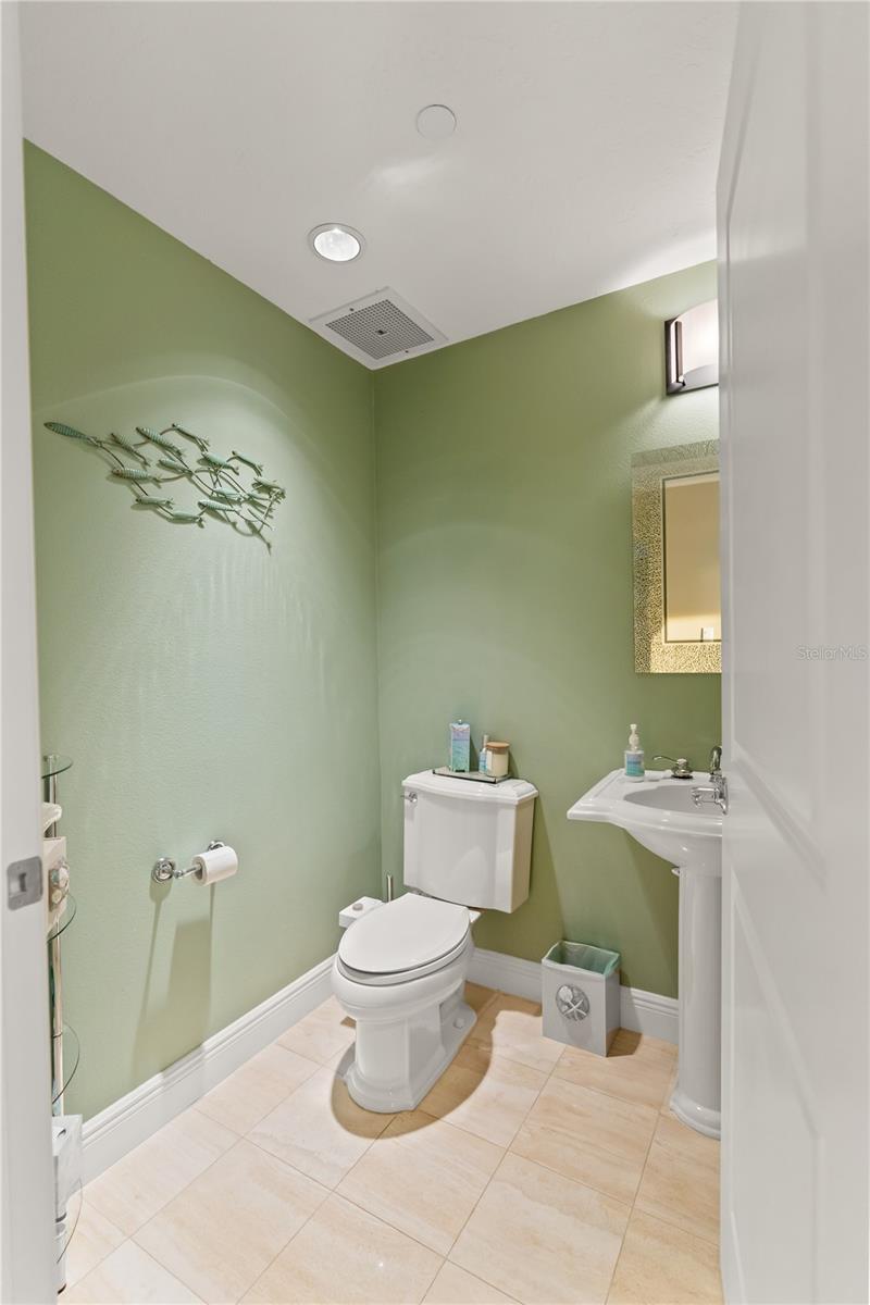 258 GOLDEN GATE PT #701, SARASOTA, FL — photo 55