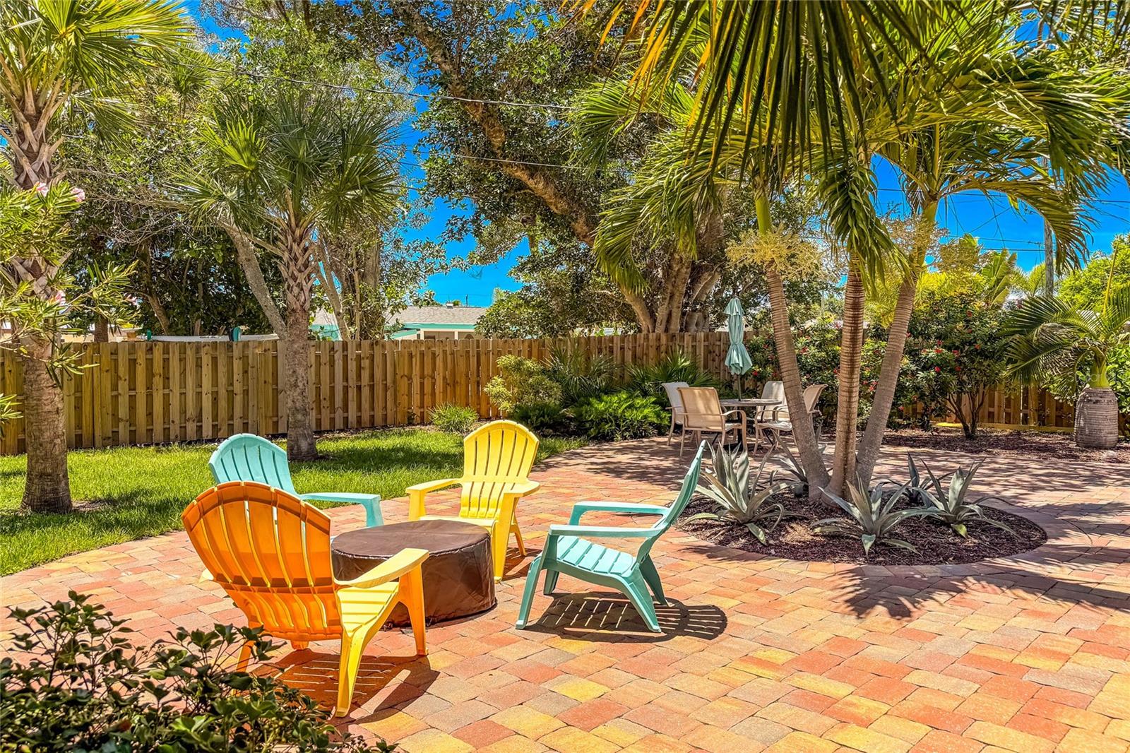 1330 HOLIDAY DR, ENGLEWOOD, FL — photo 39