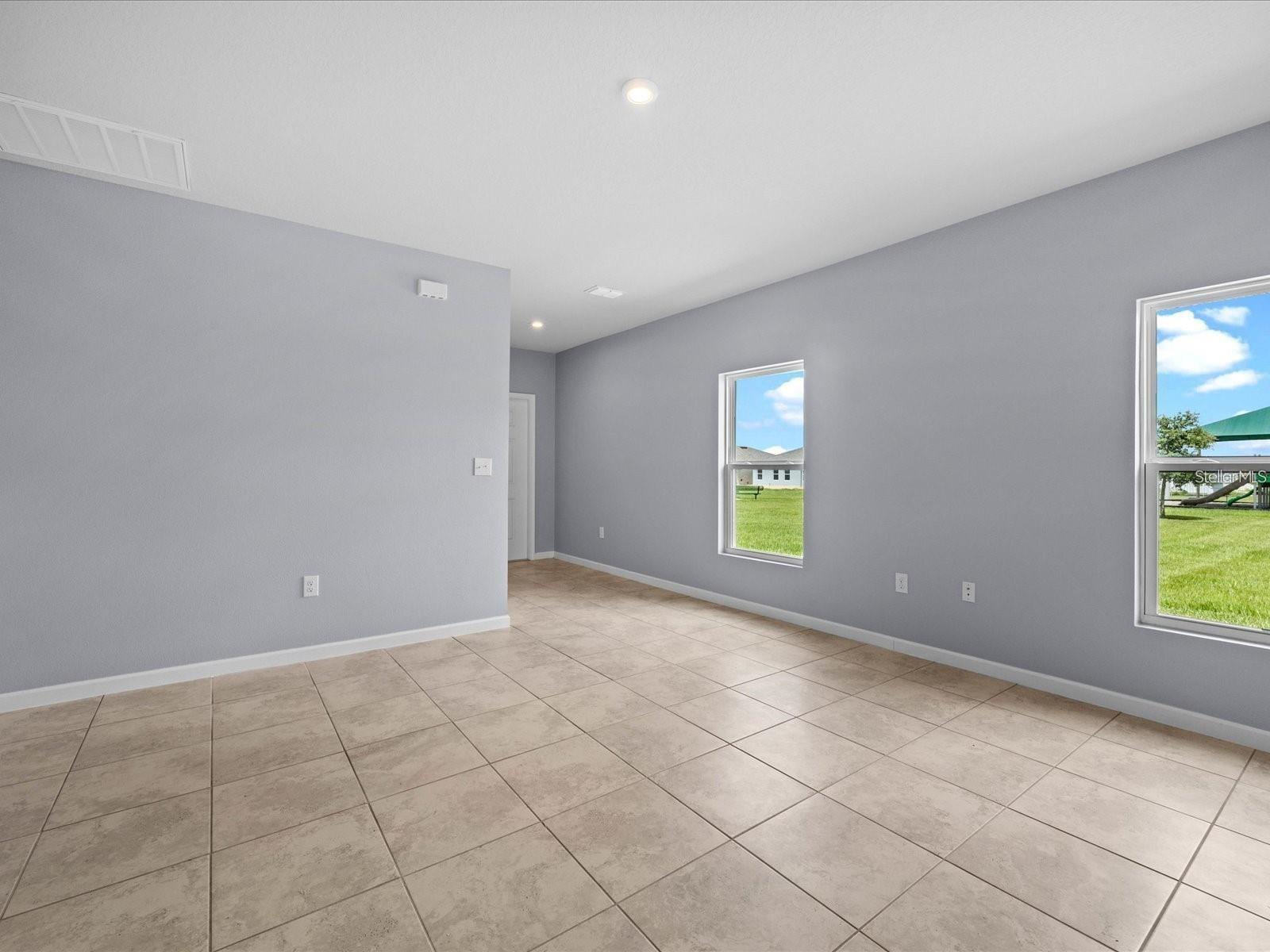 1403 MADISON CIR, HAINES CITY, FL — photo 4