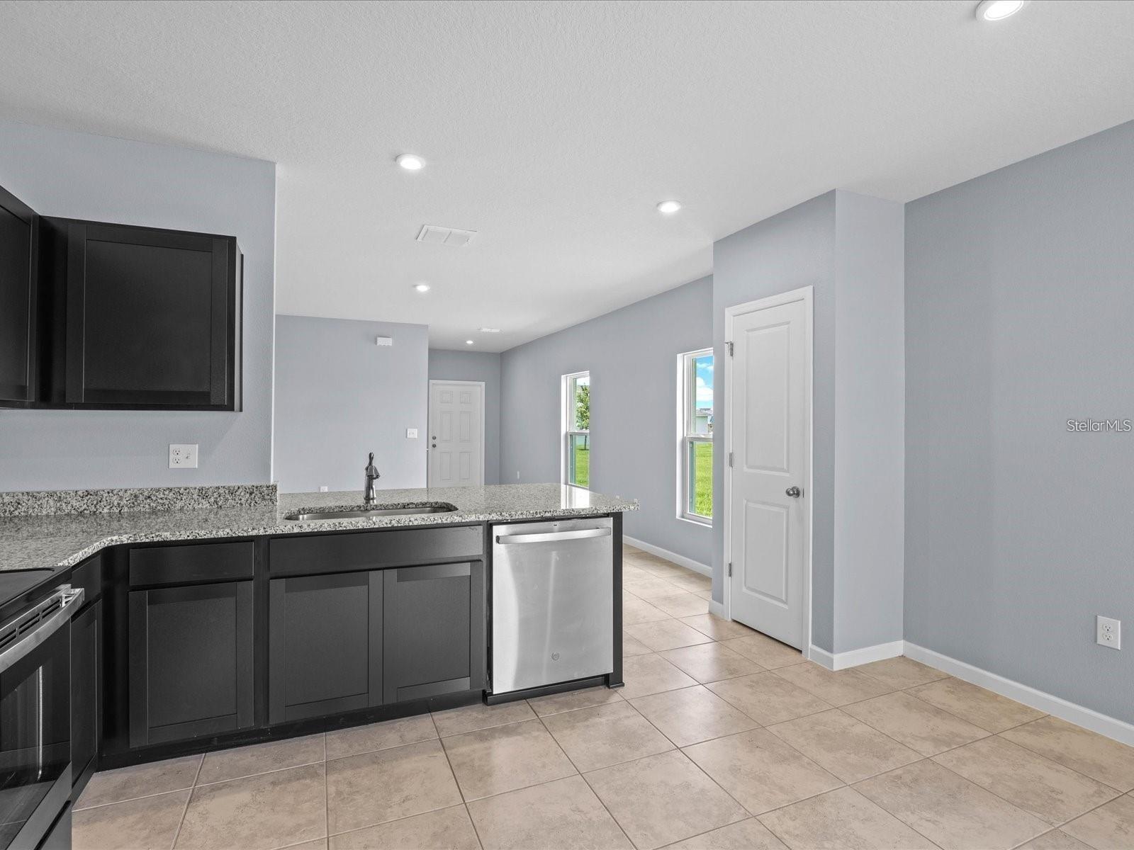 1403 MADISON CIR, HAINES CITY, FL — photo 9
