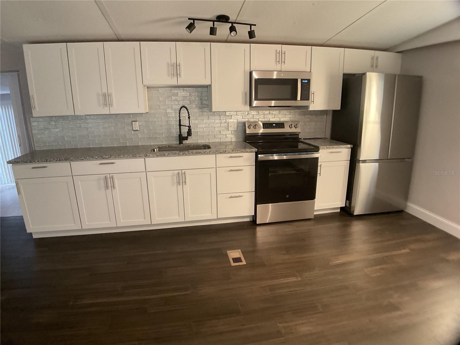 5038 NE SANDY RD, ARCADIA, FL — photo 5