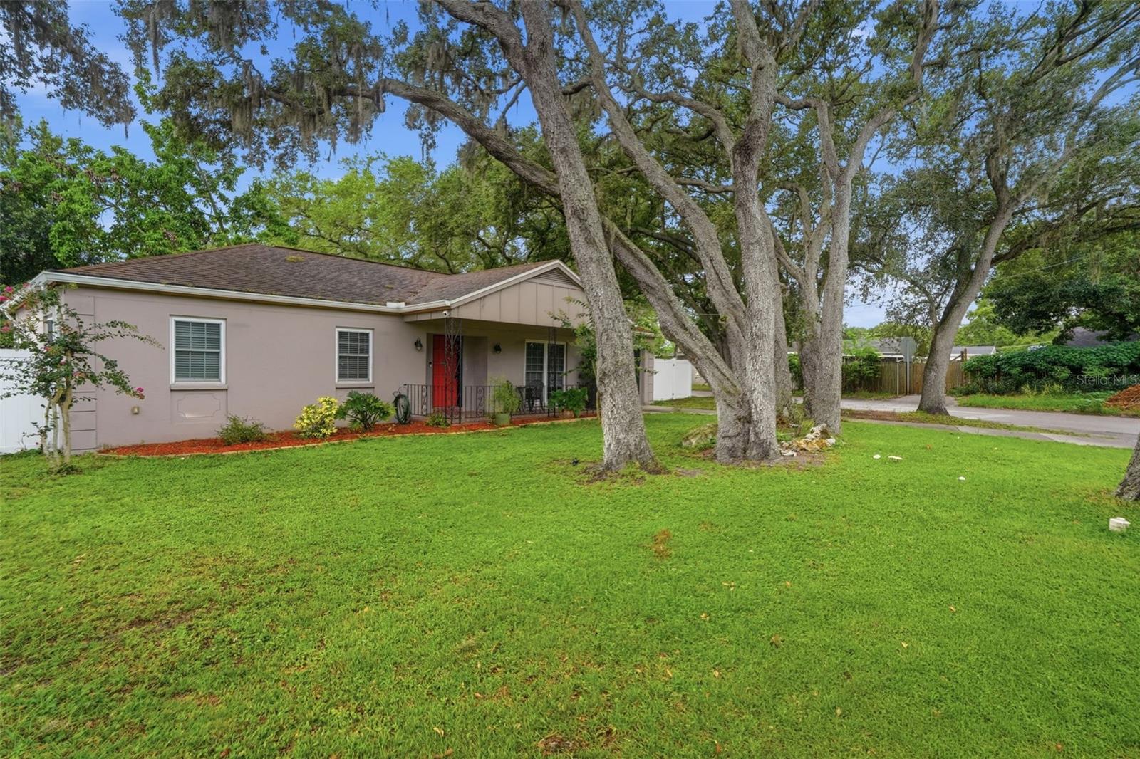 1901 E DIANA ST, TAMPA, FL — photo 5