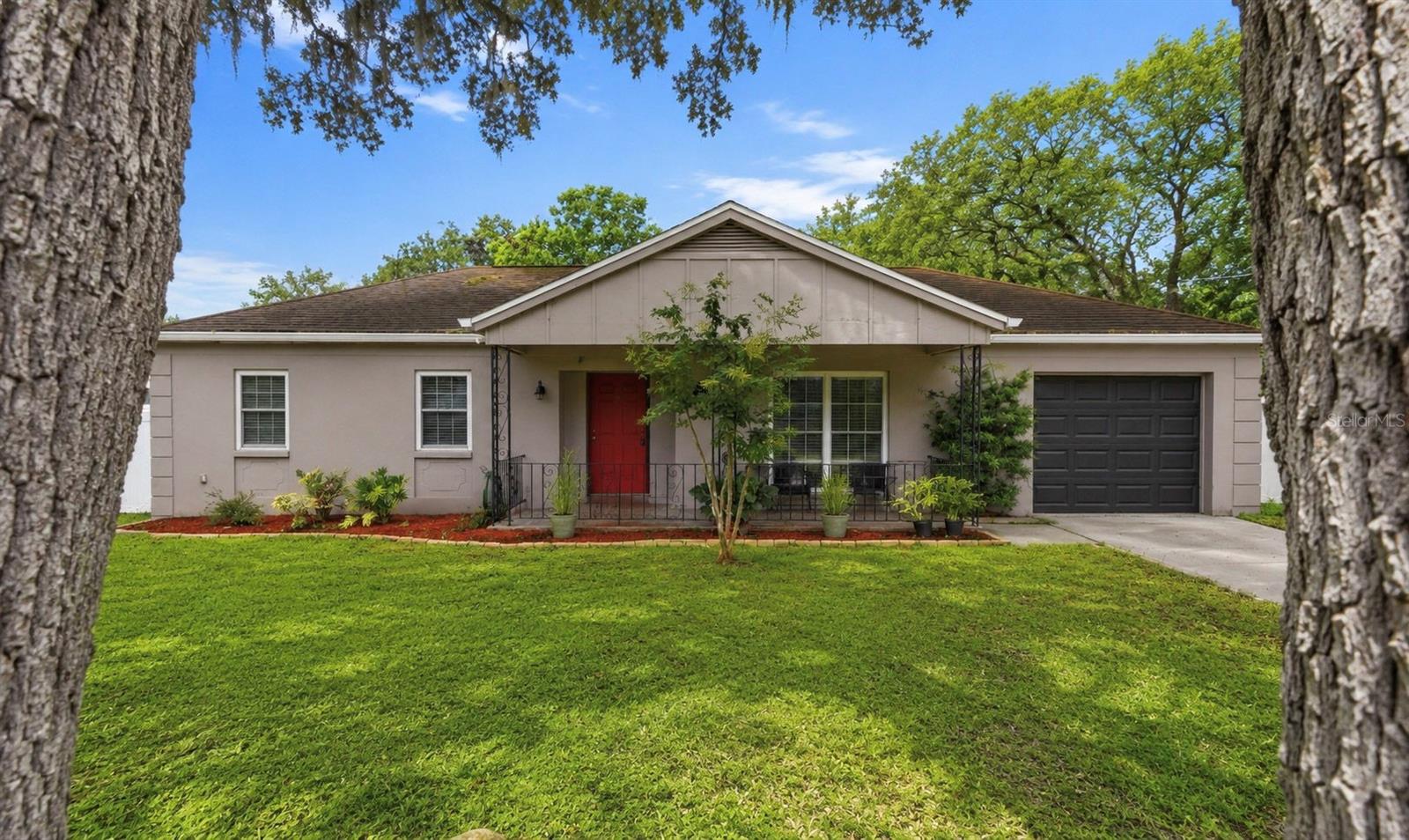 1901 E DIANA ST, TAMPA, FL — photo 2