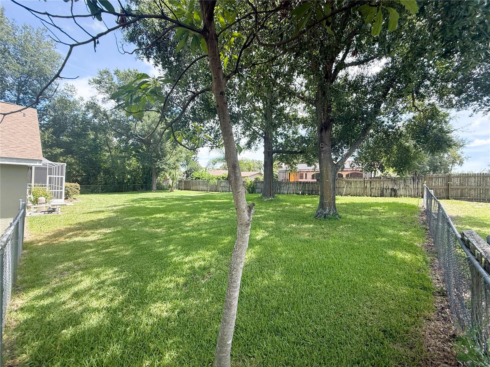7552 RIVER COUNTRY DR, WEEKI WACHEE, FL — photo 33