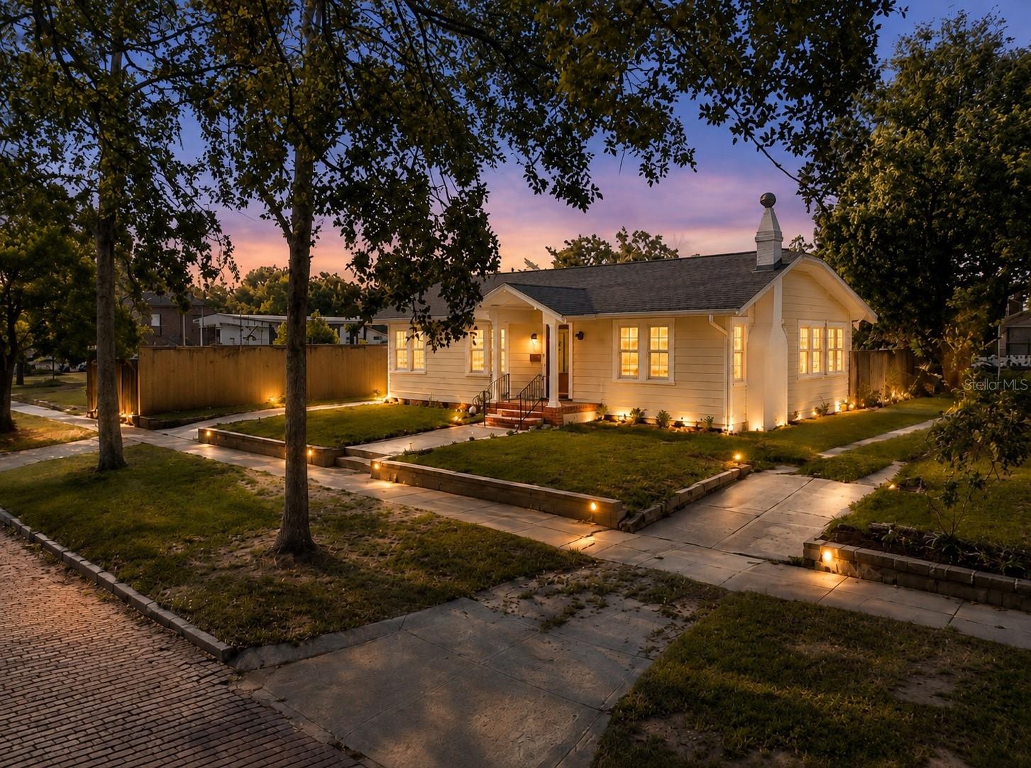 106 W COMANCHE AVE, TAMPA, FL