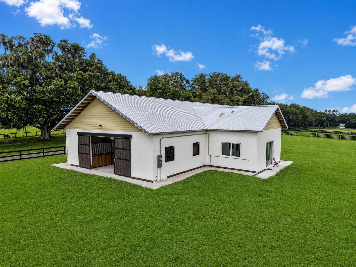 8544 NW 160TH AVE, MORRISTON, FL — photo 4