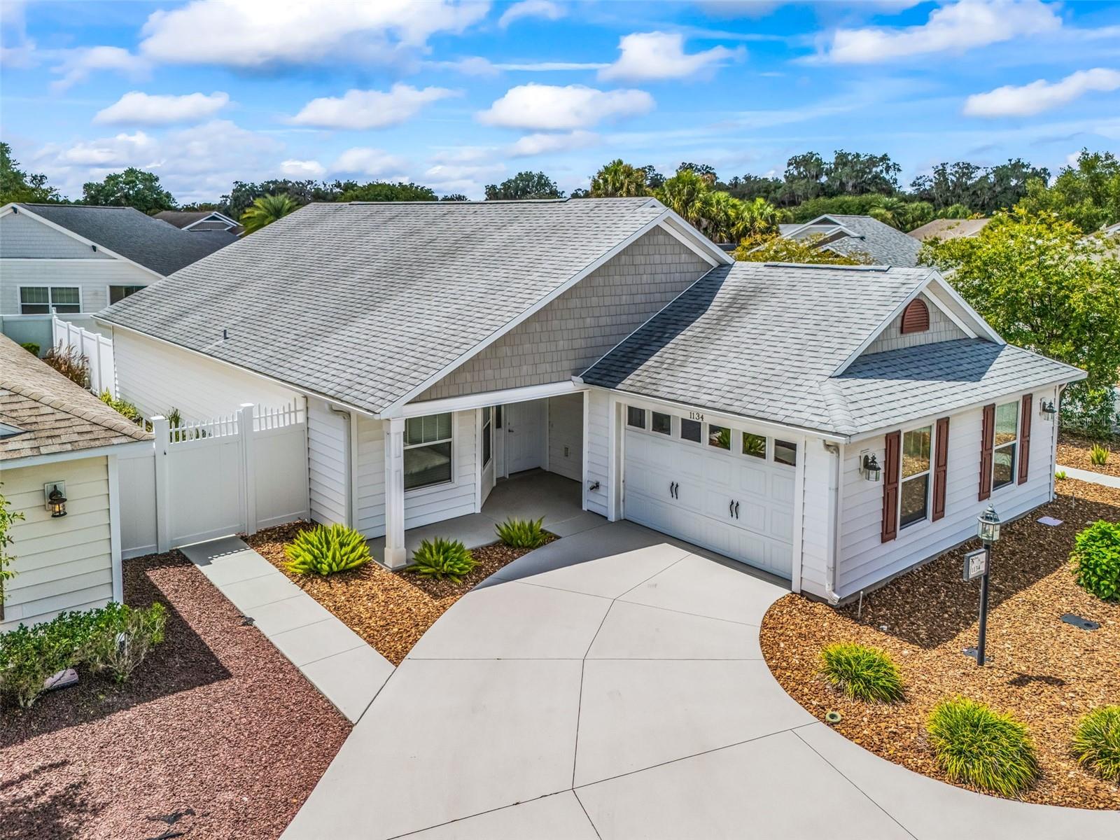 1134 SOUTHERN SUN DR, THE VILLAGES, FL