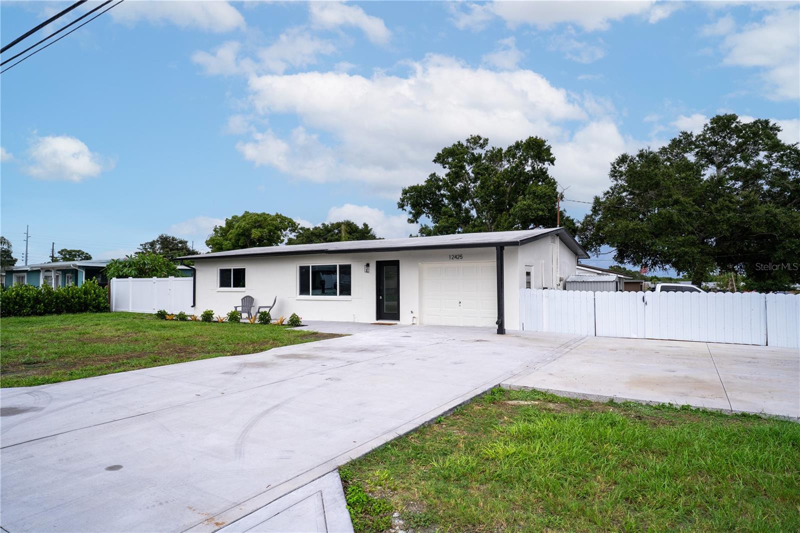 12425 RIDGE RD, LARGO, FL — photo 2