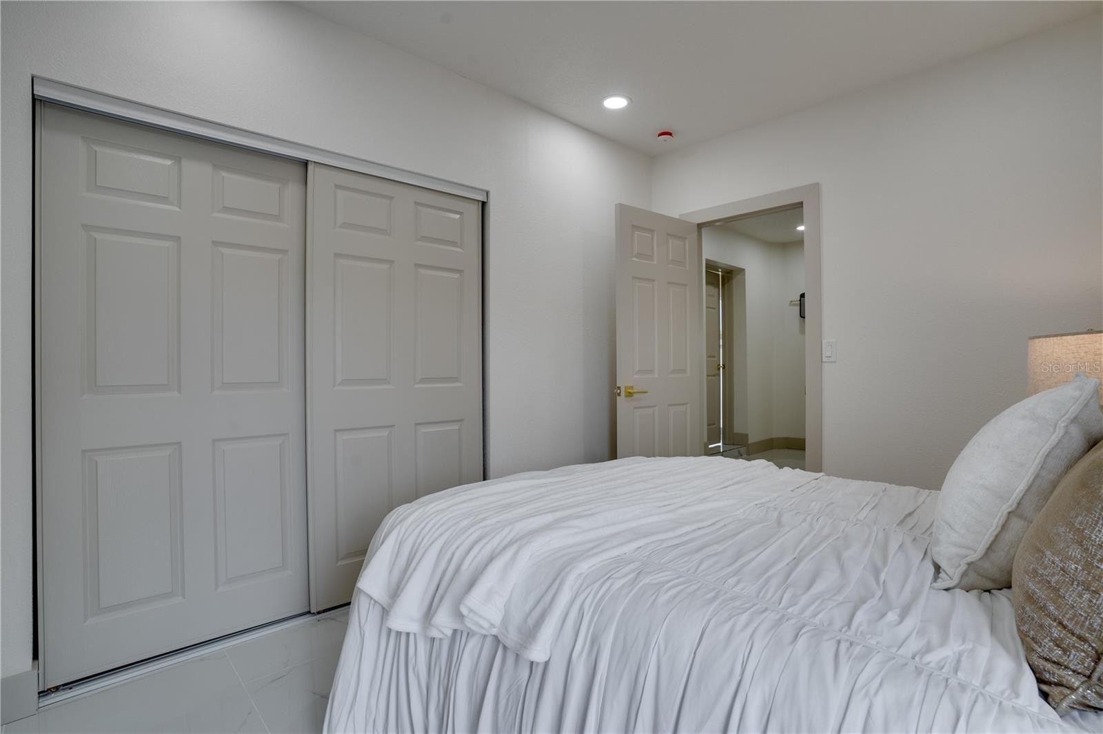 12425 RIDGE RD, LARGO, FL — photo 24