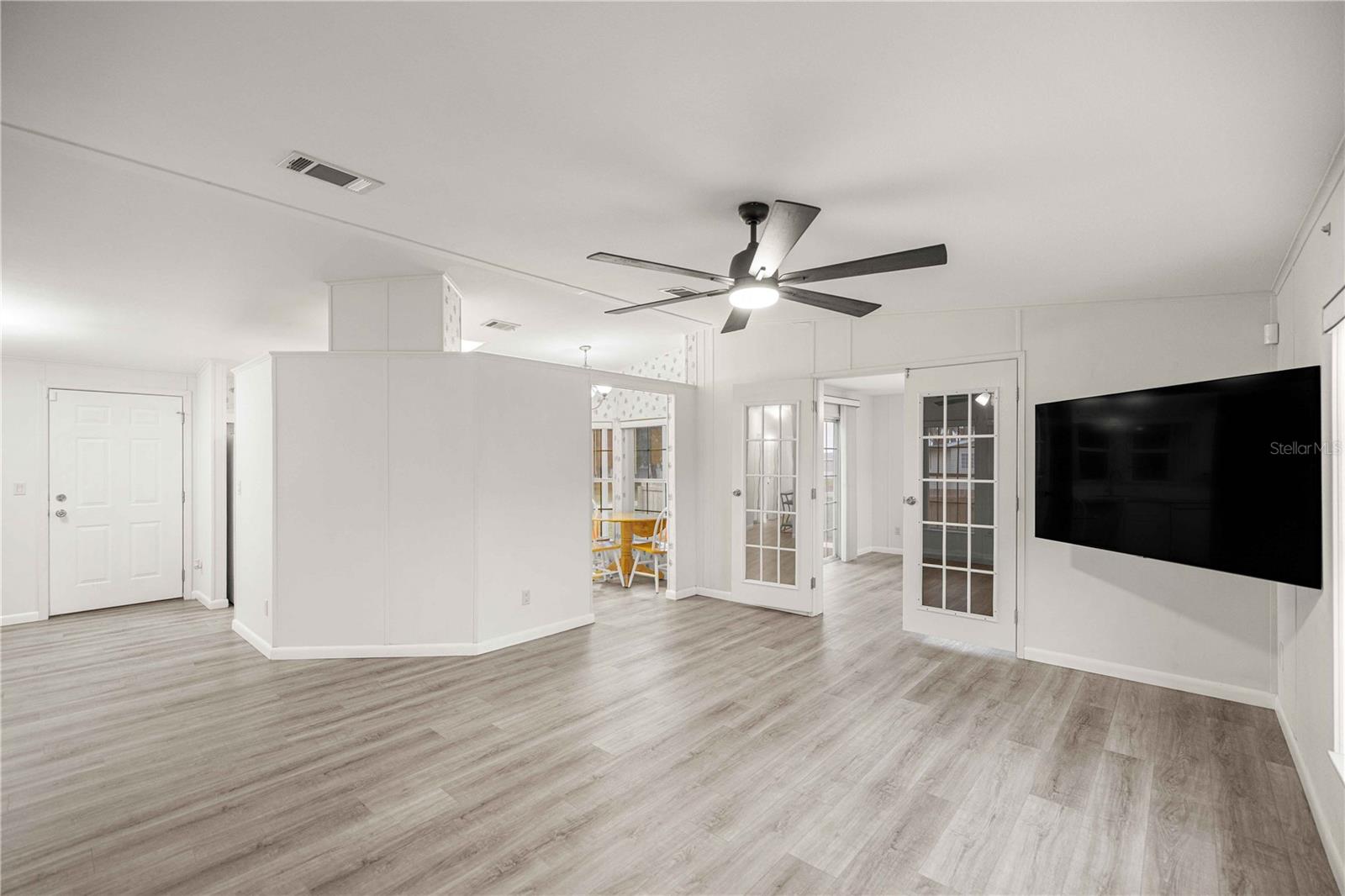 5230 LEXINGTON CIR, WILDWOOD, FL — photo 7