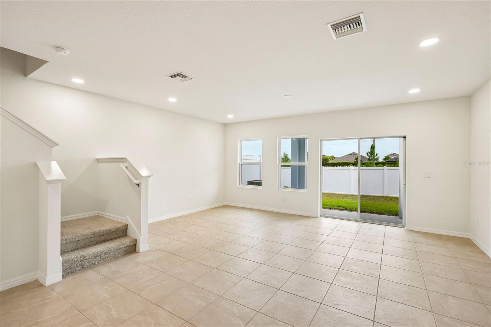 6848 HOLCOMBE DOWN DR, ZEPHYRHILLS, FL — photo 11