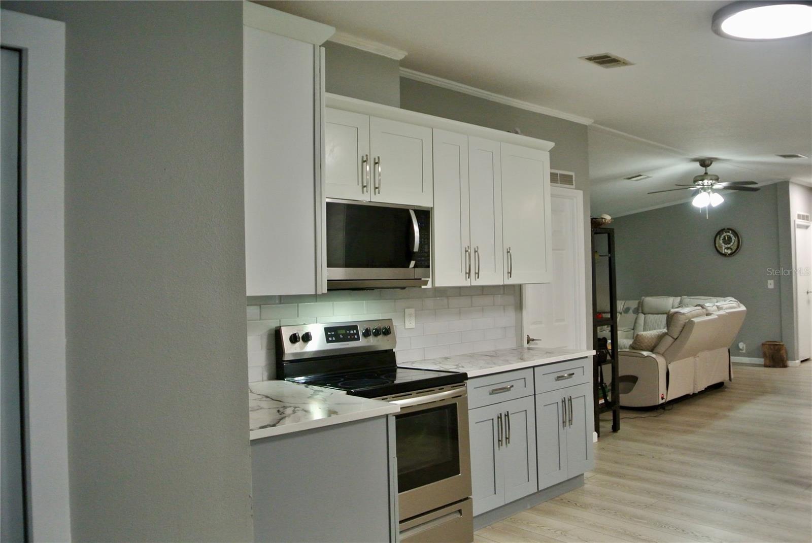 38122 CENTRAL AVE, ZEPHYRHILLS, FL — photo 21