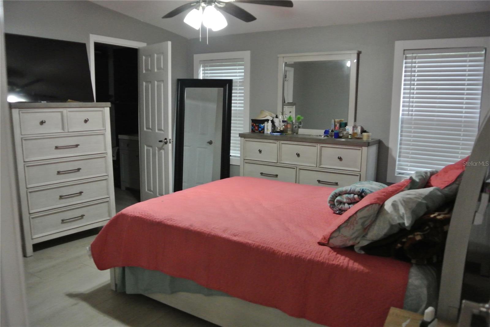 38122 CENTRAL AVE, ZEPHYRHILLS, FL — photo 27