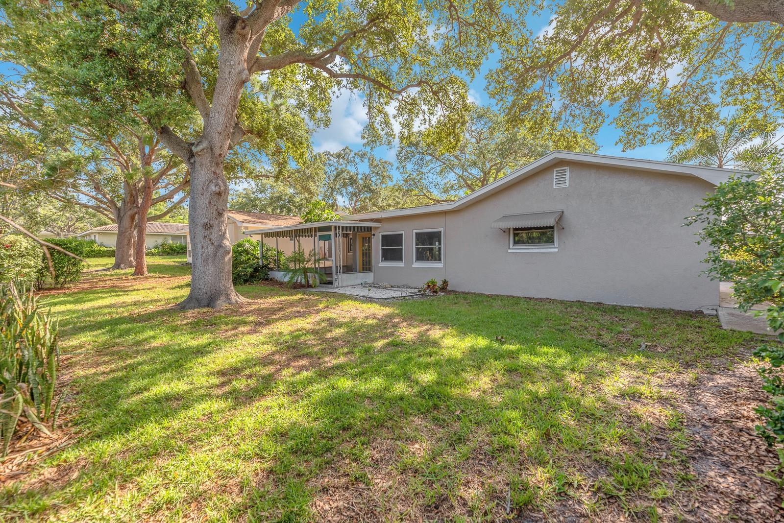 11081 143RD ST, LARGO, FL — photo 32