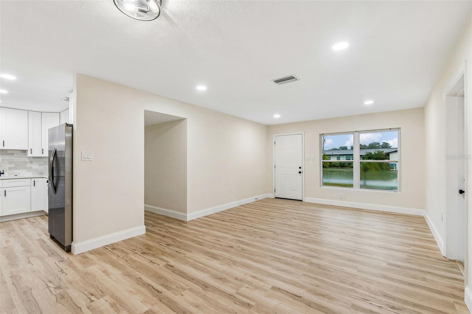 6781 33RD AVE N, ST PETERSBURG, FL — photo 11