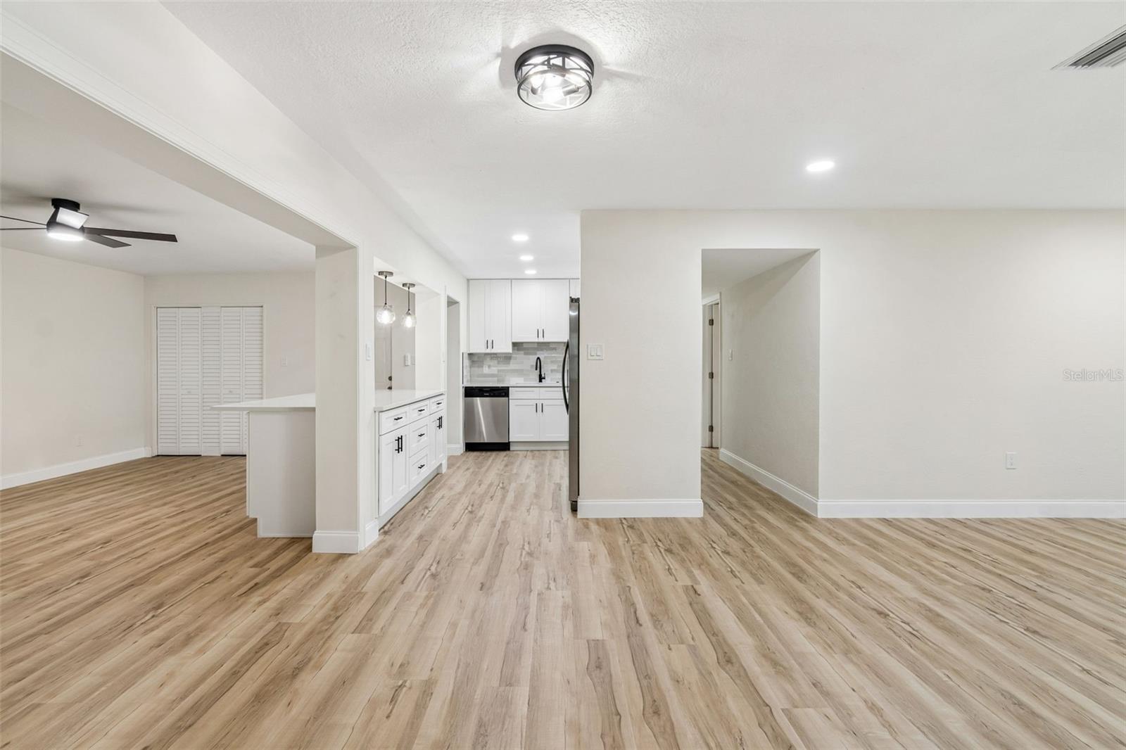 6781 33RD AVE N, ST PETERSBURG, FL — photo 12