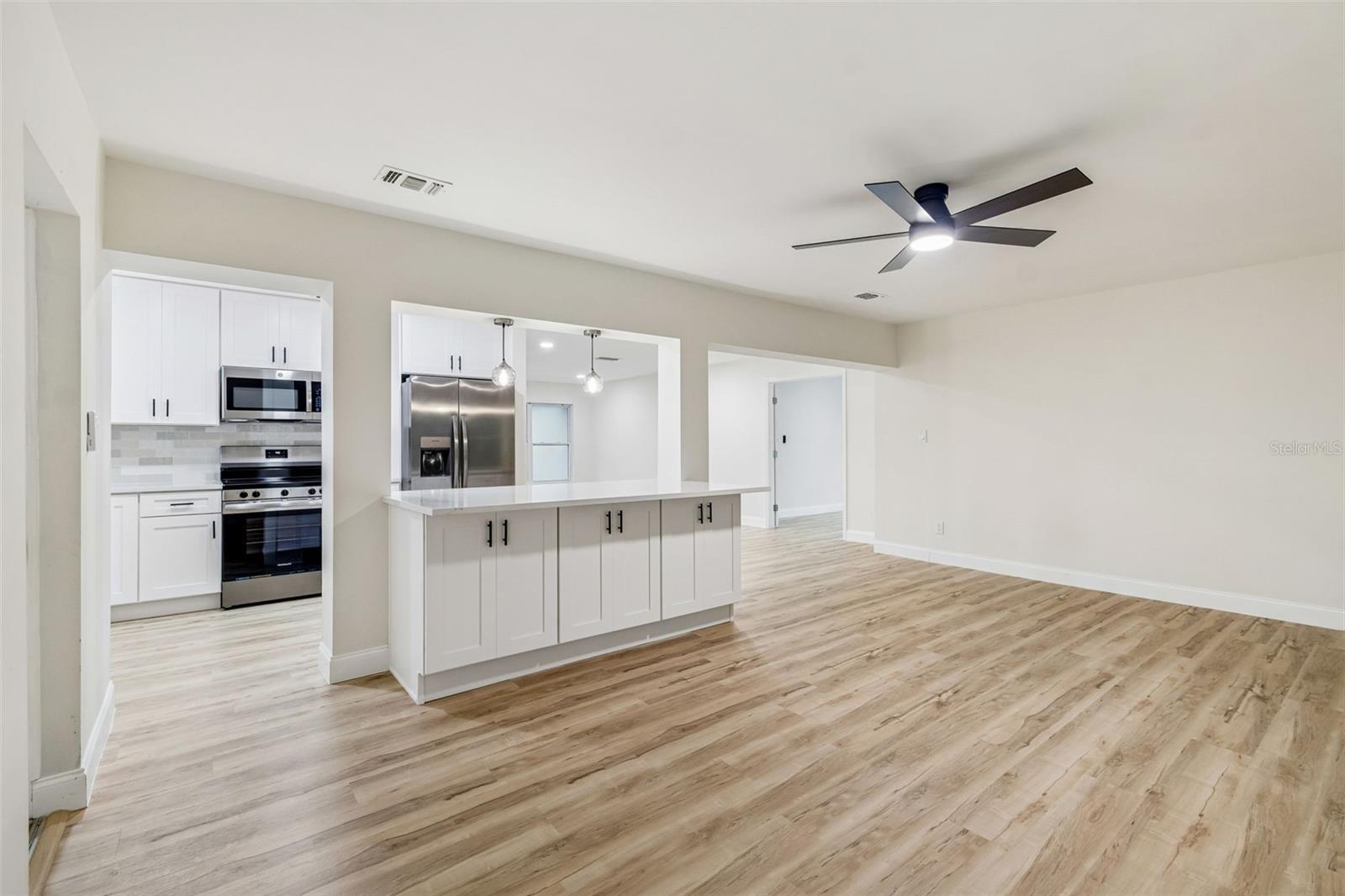 6781 33RD AVE N, ST PETERSBURG, FL — photo 22