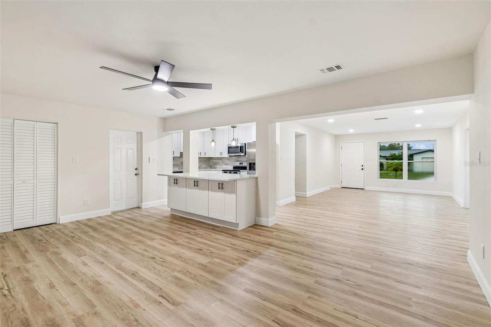 6781 33RD AVE N, ST PETERSBURG, FL — photo 23