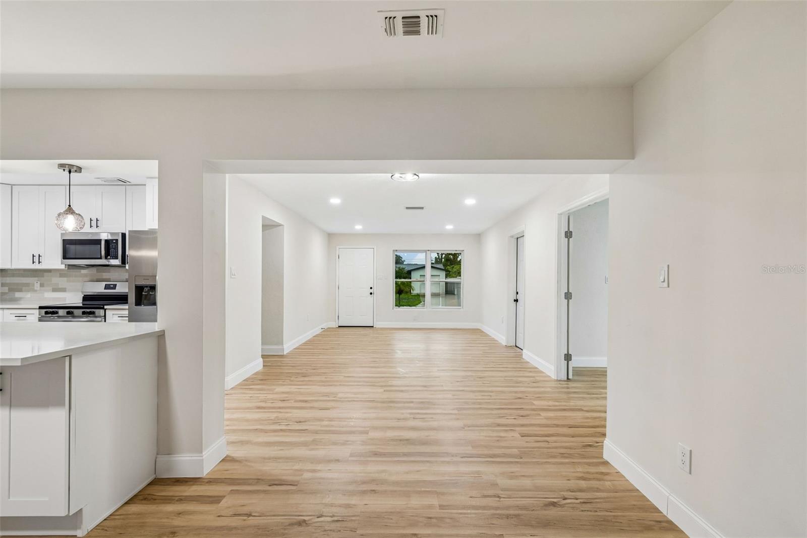 6781 33RD AVE N, ST PETERSBURG, FL — photo 26