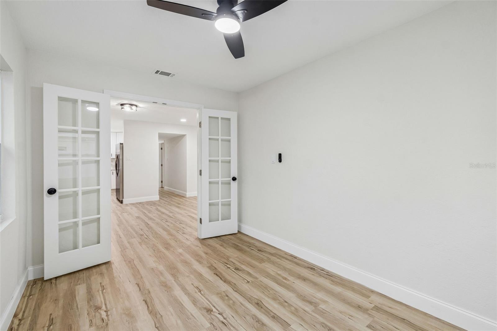 6781 33RD AVE N, ST PETERSBURG, FL — photo 30