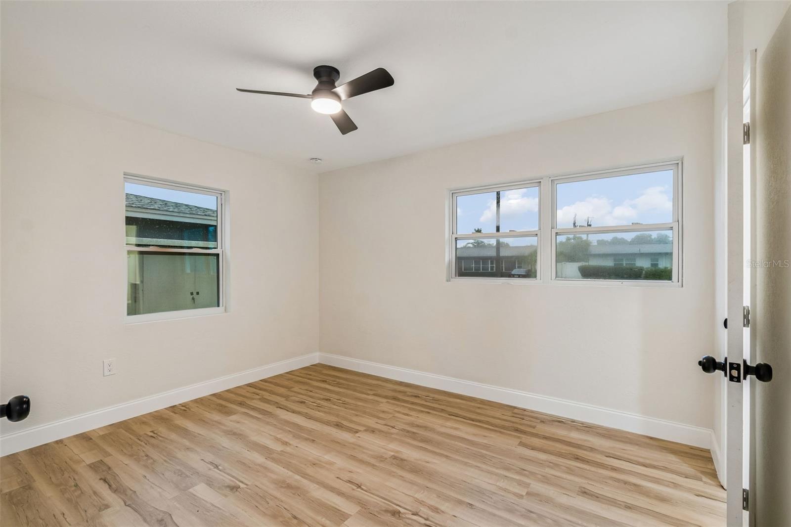 6781 33RD AVE N, ST PETERSBURG, FL — photo 33