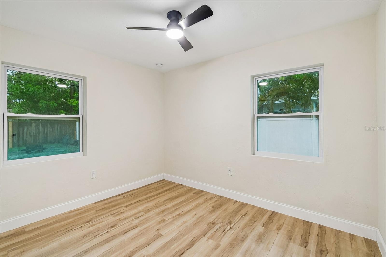 6781 33RD AVE N, ST PETERSBURG, FL — photo 39