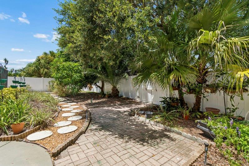 2781 VALENCIA LN W, PALM HARBOR, FL — photo 61