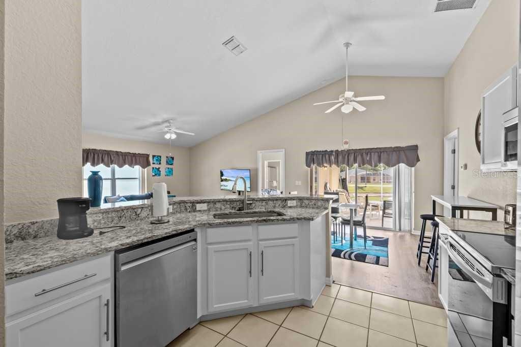 641 RESERVE DR, DAVENPORT, FL — photo 3