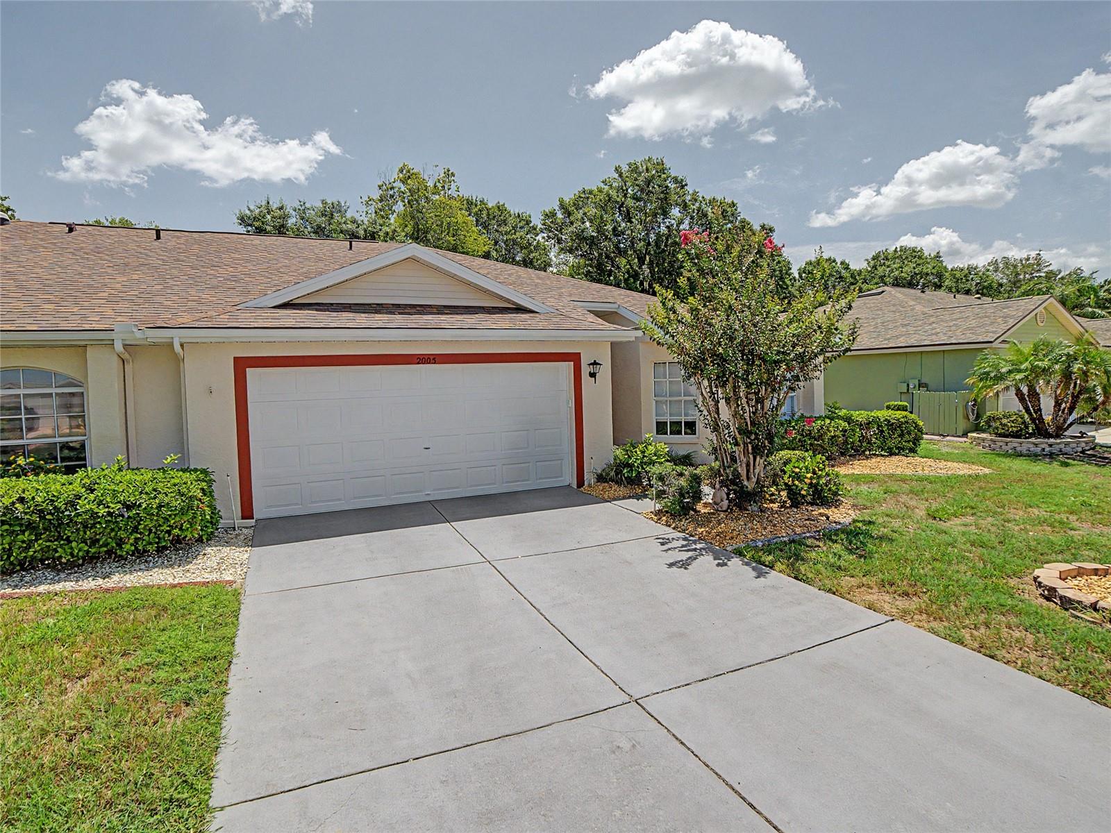 2005 GARDENIA LANDINGS LN, SUN CITY CENTER, FL — photo 2