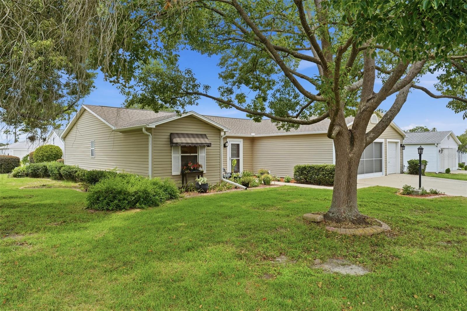 1602 MALACARA LN, THE VILLAGES, FL — photo 2