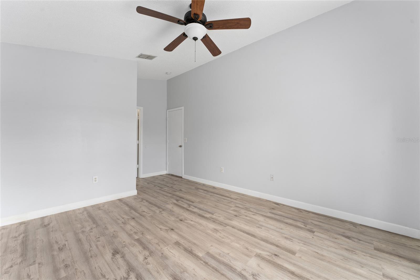217 WOODBAY CT, ORLANDO, FL — photo 11
