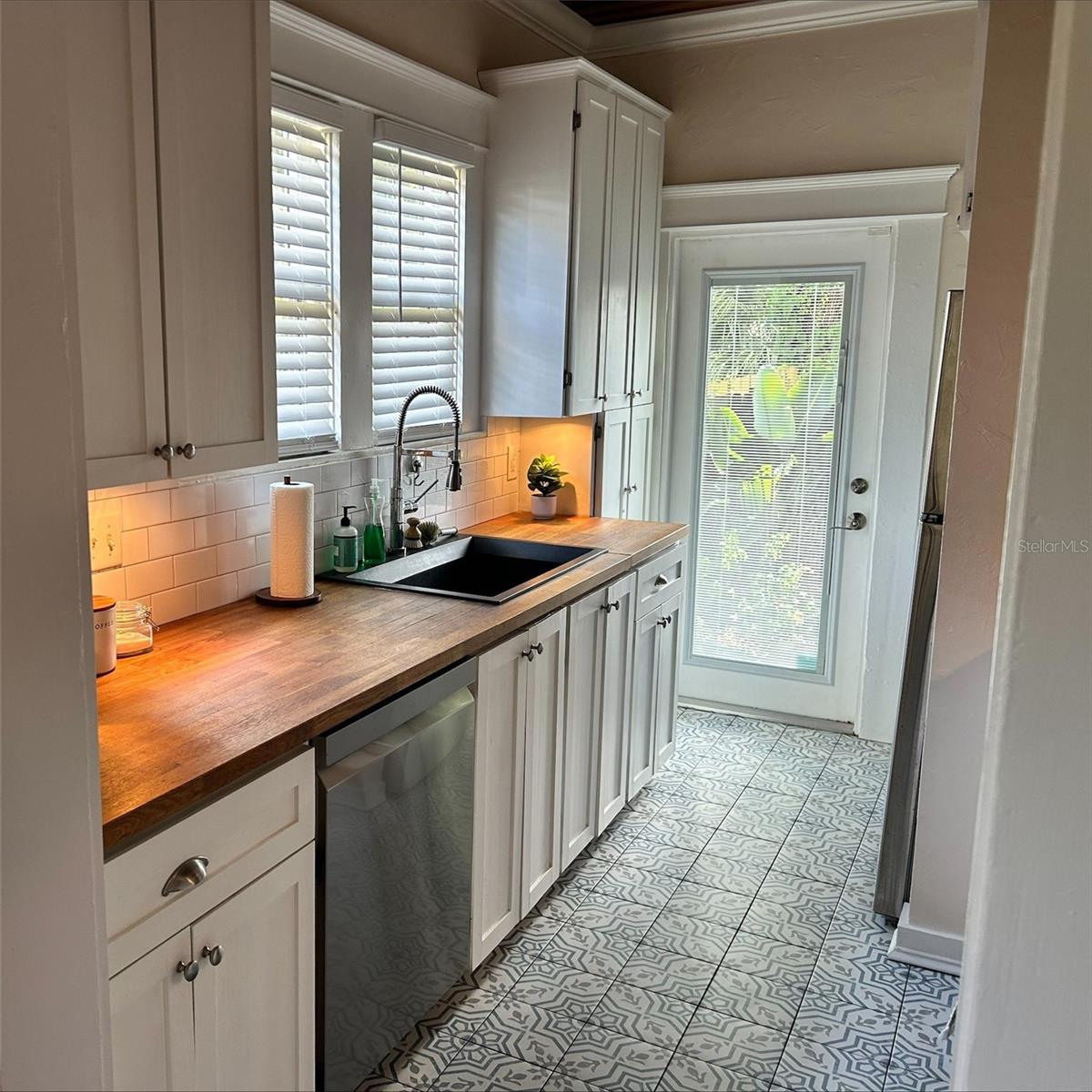 4922 N SUWANEE AVE, TAMPA, FL — photo 8