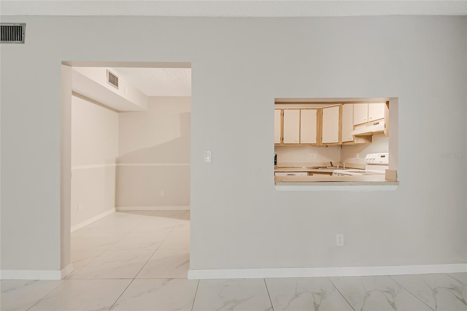 8201 SUN SPRING CIR #C2, ORLANDO, FL — photo 11
