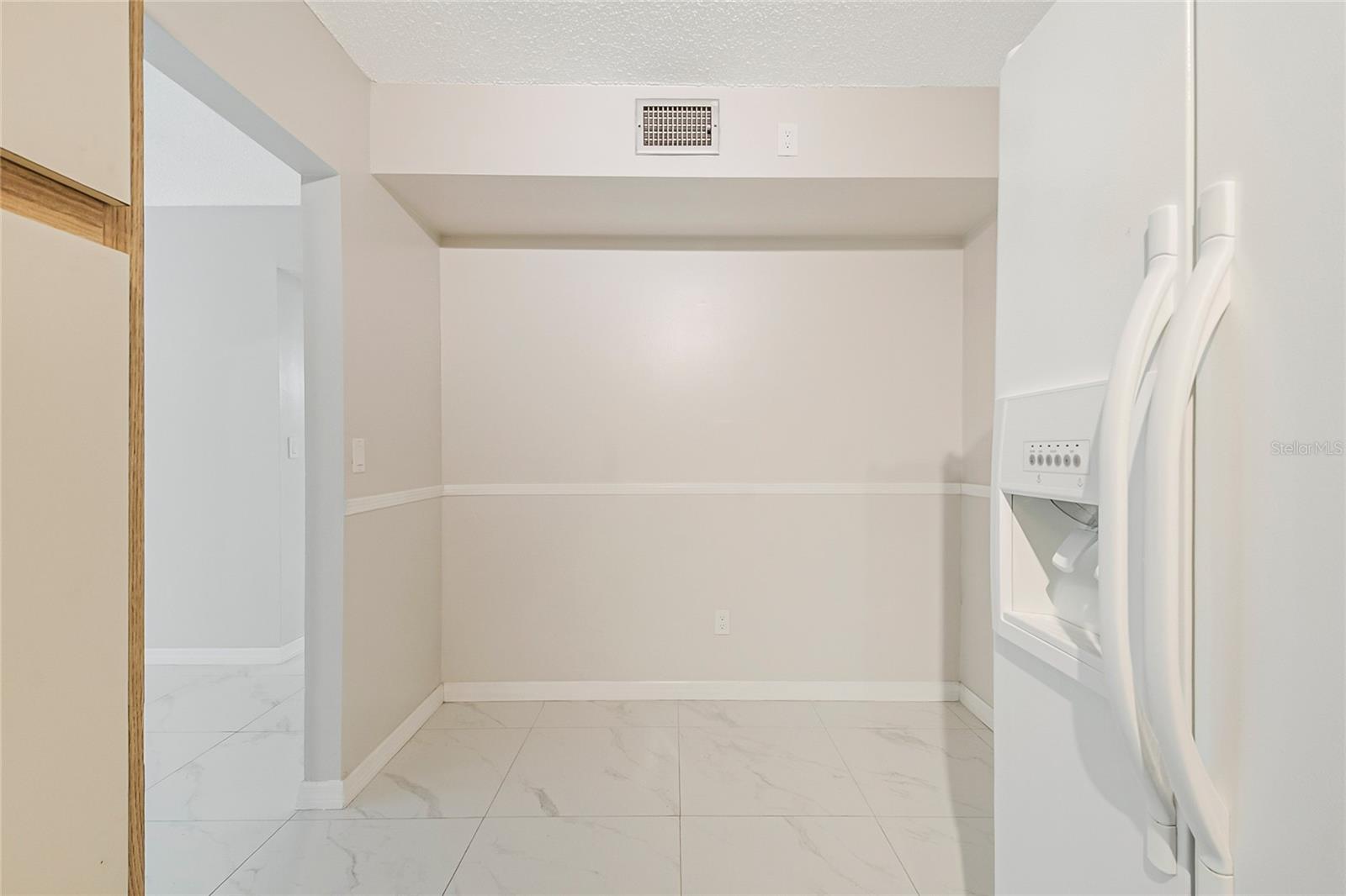 8201 SUN SPRING CIR #C2, ORLANDO, FL — photo 17