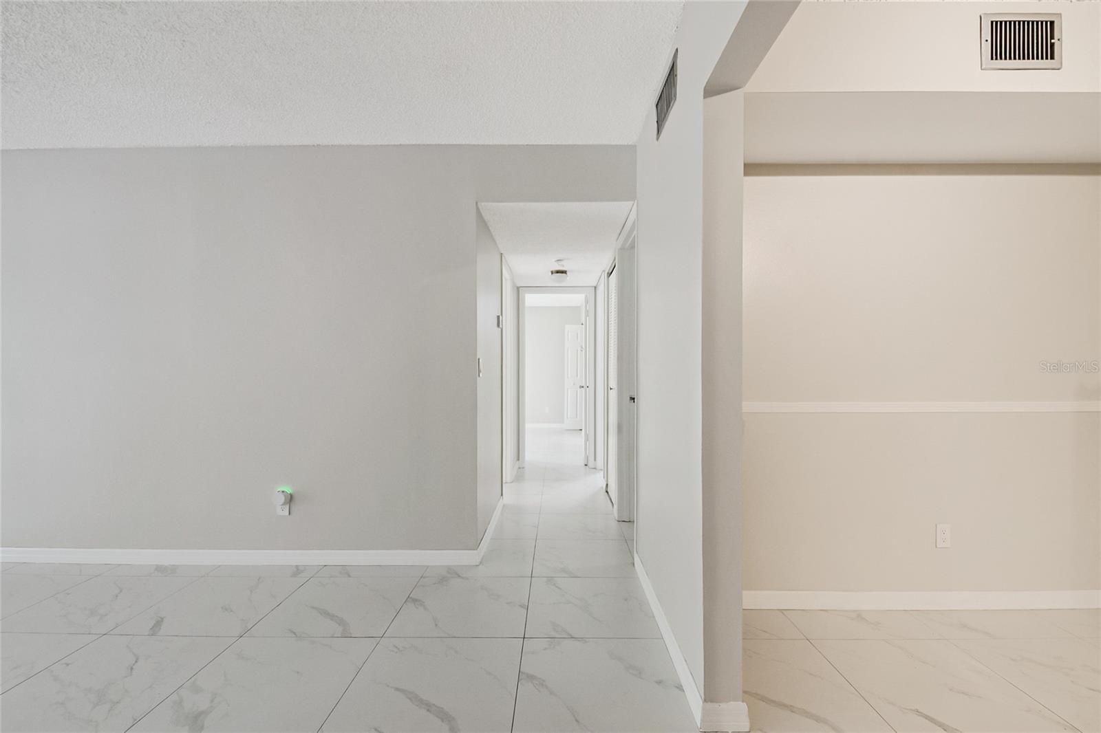 8201 SUN SPRING CIR #C2, ORLANDO, FL — photo 22