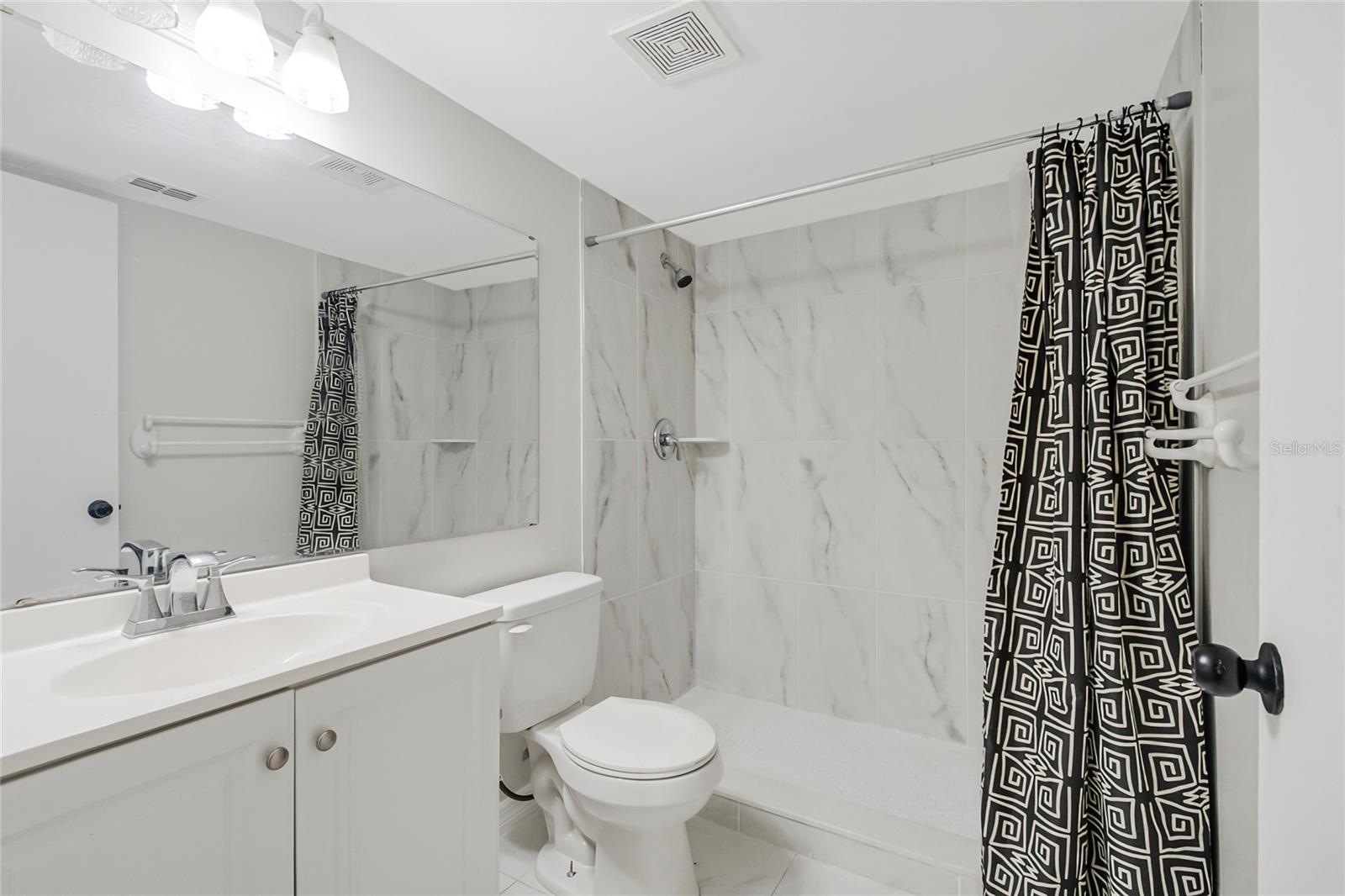 8201 SUN SPRING CIR #C2, ORLANDO, FL — photo 28