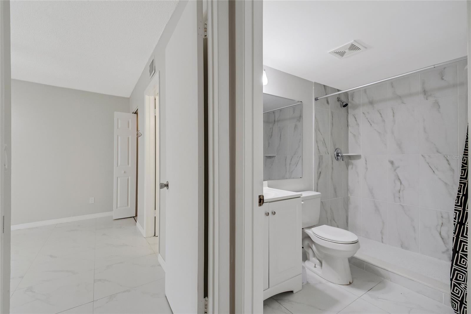 8201 SUN SPRING CIR #C2, ORLANDO, FL — photo 29