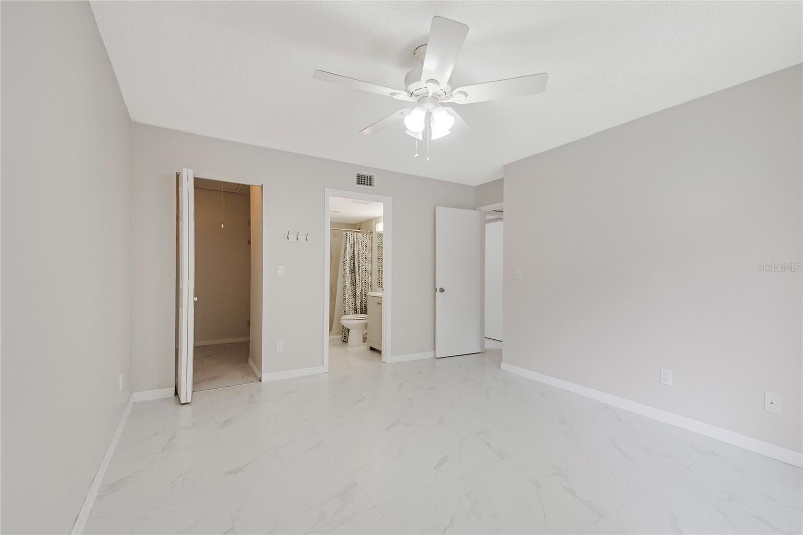 8201 SUN SPRING CIR #C2, ORLANDO, FL — photo 31