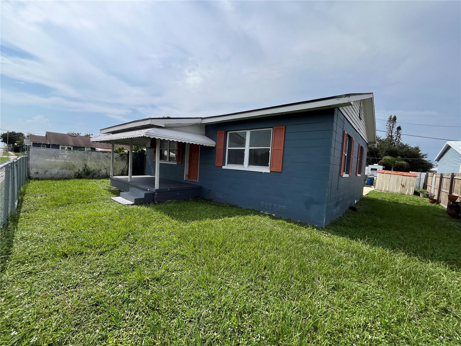 1206 E CANAL ST, MULBERRY, FL